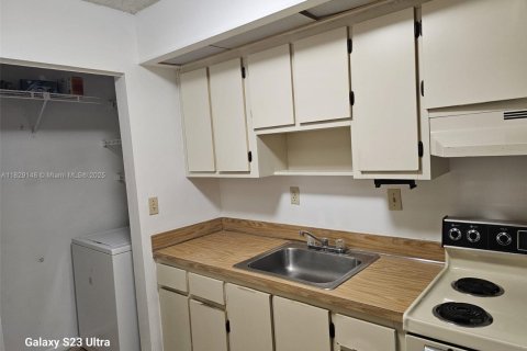 Condominio en venta en Miami, Florida, 2 dormitorios, 84.26 m2 № 1926719 - foto 8