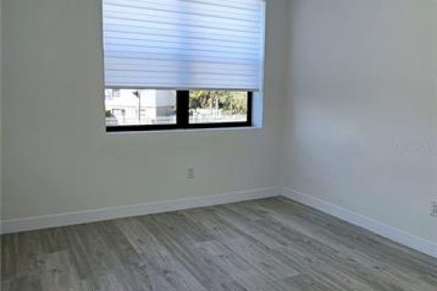 Touwnhouse à louer à Tampa, Floride: 3 chambres, 148.27 m2 № 2427389 - photo 26