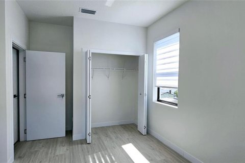 Touwnhouse à louer à Tampa, Floride: 3 chambres, 148.27 m2 № 2427389 - photo 27