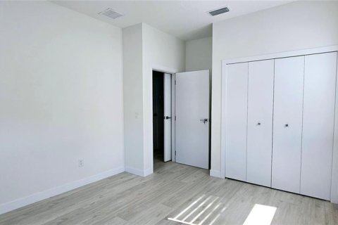 Touwnhouse à louer à Tampa, Floride: 3 chambres, 148.27 m2 № 2427389 - photo 28