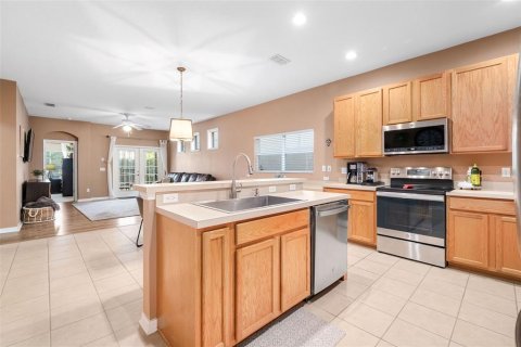 House in Windermere, Florida 4 bedrooms, 232.35 sq.m. № 1918849 - photo 9