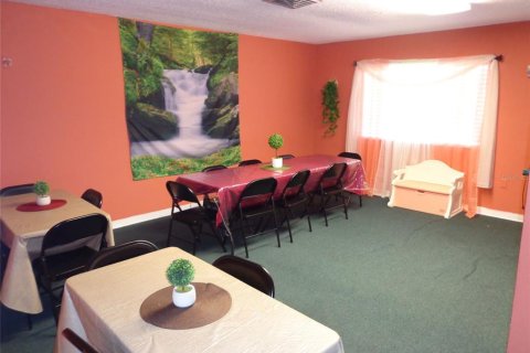 Propiedad comercial en venta en Tampa, Florida, 117.06 m2 № 214493 - foto 8