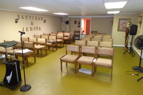 Propiedad comercial en venta en Tampa, Florida, 117.06 m2 № 214493 - foto 13