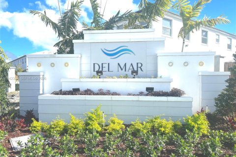 Touwnhouse à louer à Homestead, Floride: 3 chambres № 1999241 - photo 2