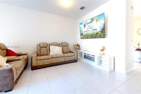 Touwnhouse à louer à Homestead, Floride: 3 chambres № 1999241 - photo 7