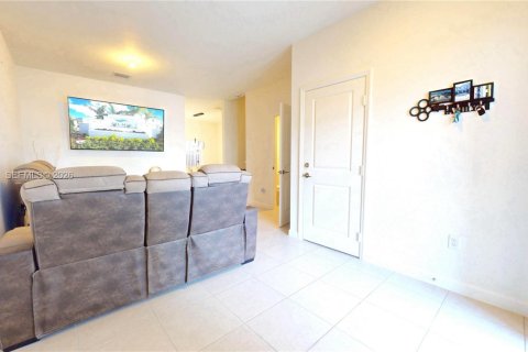 Touwnhouse à louer à Homestead, Floride: 3 chambres № 1999241 - photo 4