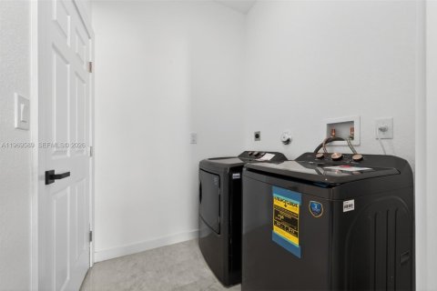 House in Fort Lauderdale, Florida 3 bedrooms № 2030320 - photo 24