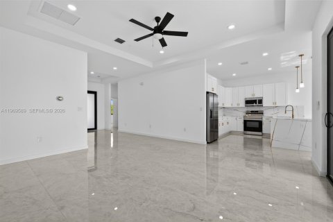 House in Fort Lauderdale, Florida 3 bedrooms № 2030320 - photo 10