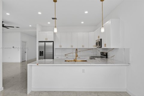 House in Fort Lauderdale, Florida 3 bedrooms № 2030320 - photo 14