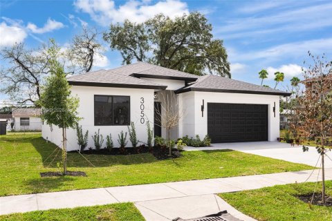 House in Fort Lauderdale, Florida 3 bedrooms № 2030320 - photo 2