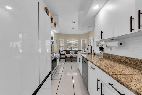 Villa ou maison à vendre à Spring Hill, Floride: 3 chambres, 183.39 m2 № 2400247 - photo 13