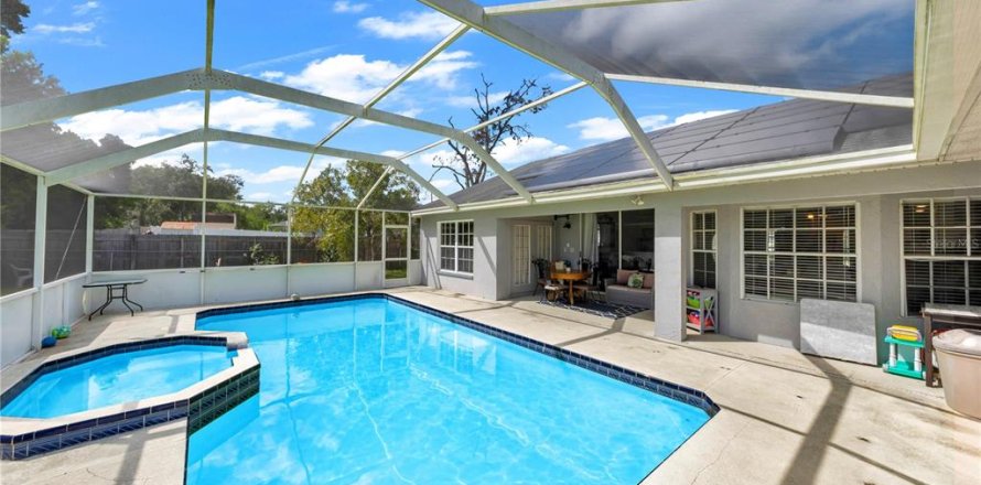Villa ou maison à Spring Hill, Floride 3 chambres, 183.39 m2 № 2400247
