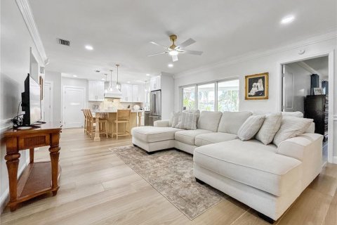 Casa en venta en Saint Petersburg, Florida, 3 dormitorios, 219.9 m2 № 2213877 - foto 17