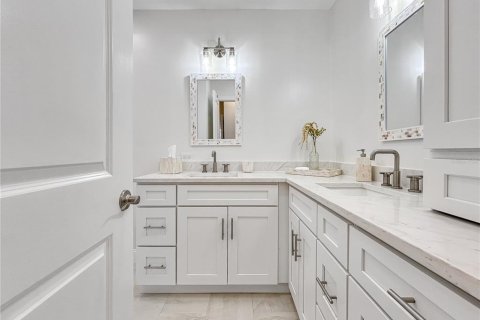 Casa en venta en Saint Petersburg, Florida, 3 dormitorios, 219.9 m2 № 2213877 - foto 28