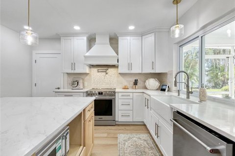 Casa en venta en Saint Petersburg, Florida, 3 dormitorios, 219.9 m2 № 2213877 - foto 10