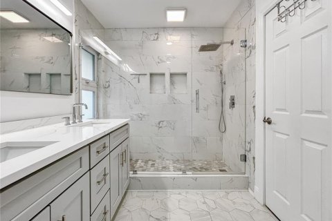 Casa en venta en Saint Petersburg, Florida, 3 dormitorios, 219.9 m2 № 2213877 - foto 24