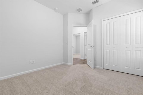 House in Palm Coast, Florida 5 bedrooms, 205.13 sq.m. № 1665686 - photo 29