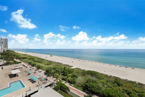 Condominio en venta en Miami Beach, Florida, 2 dormitorios, 128.21 m2 № 1938558 - foto 6