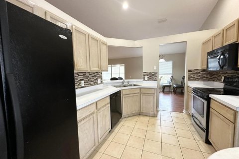 House in Tarpon Springs, Florida 3 bedrooms, 139.82 sq.m. № 2234017 - photo 11
