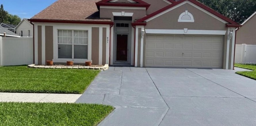 House in Tarpon Springs, Florida 3 bedrooms, 139.82 sq.m. № 2234017