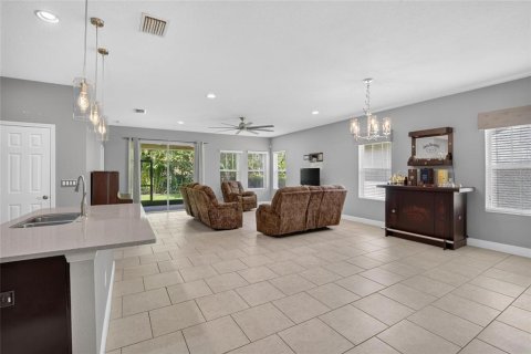 House in Apollo Beach, Florida 4 bedrooms, 196.86 sq.m. № 2285633 - photo 17
