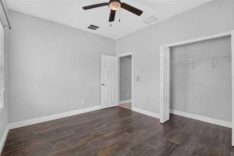 House in Apollo Beach, Florida 4 bedrooms, 196.86 sq.m. № 2285633 - photo 11