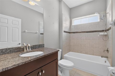 House in Apollo Beach, Florida 4 bedrooms, 196.86 sq.m. № 2285633 - photo 9
