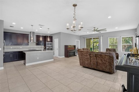 House in Apollo Beach, Florida 4 bedrooms, 196.86 sq.m. № 2285633 - photo 18