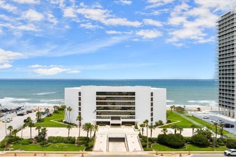 Copropriété à vendre à Ormond Beach, Floride: 2 chambres, 172.24 m2 № 1795054 - photo 1