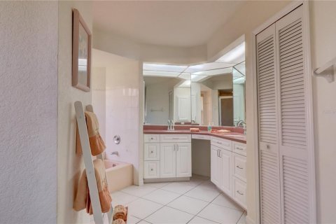 Casa en venta en Port Charlotte, Florida, 3 dormitorios, 191.47 m2 № 1905342 - foto 22