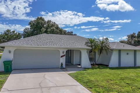 Casa en venta en Port Charlotte, Florida, 3 dormitorios, 191.47 m2 № 1905342 - foto 1