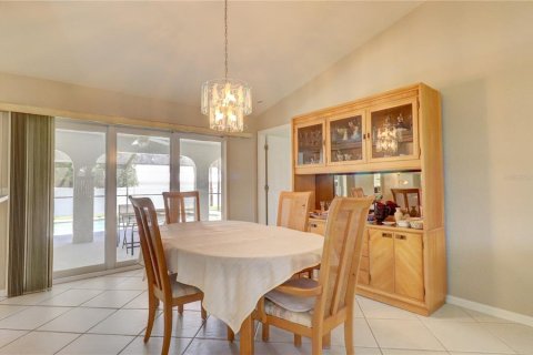 Casa en venta en Port Charlotte, Florida, 3 dormitorios, 191.47 m2 № 1905342 - foto 10