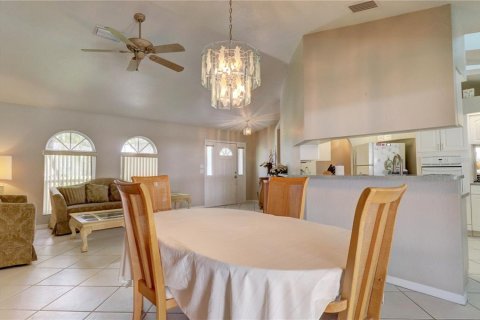 Casa en venta en Port Charlotte, Florida, 3 dormitorios, 191.47 m2 № 1905342 - foto 9