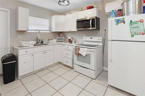 Immobilier commercial à vendre à Florida City, Floride: 195.09 m2 № 1891503 - photo 10