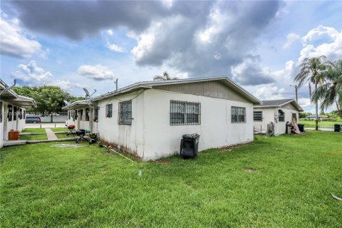 Immobilier commercial à vendre à Florida City, Floride: 195.09 m2 № 1891503 - photo 9
