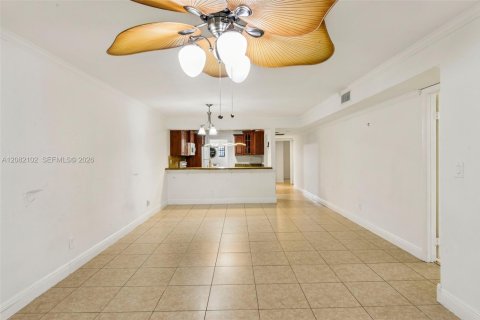 Adosado en venta en Miami, Florida, 3 dormitorios, 135.45 m2 № 2353003 - foto 6