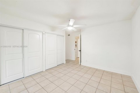 Adosado en venta en Miami, Florida, 3 dormitorios, 135.45 m2 № 2353003 - foto 23