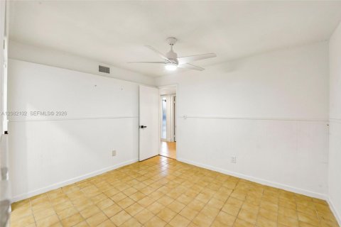 Adosado en venta en Miami, Florida, 3 dormitorios, 135.45 m2 № 2353003 - foto 19