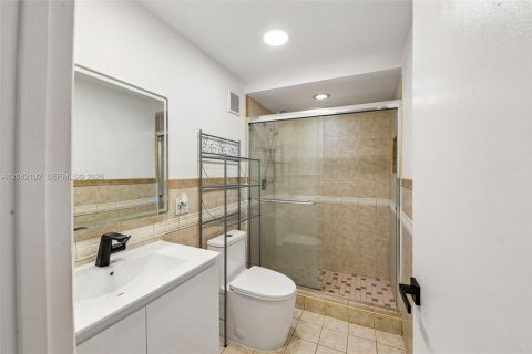 Adosado en venta en Miami, Florida, 3 dormitorios, 135.45 m2 № 2353003 - foto 15