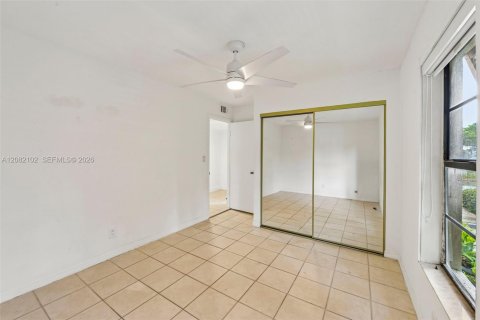 Adosado en venta en Miami, Florida, 3 dormitorios, 135.45 m2 № 2353003 - foto 14