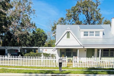 Casa en venta en Winter Haven, Florida, 4 dormitorios, 169.45 m2 № 1565245 - foto 1