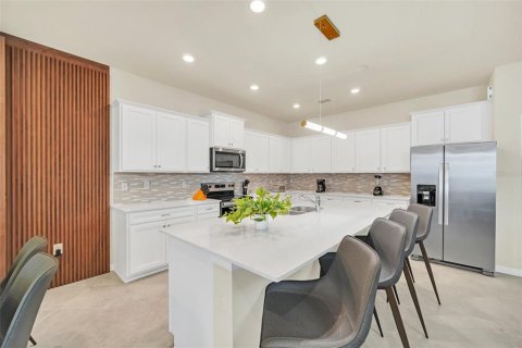 Купить виллу или дом в Клермон, Флорида 10 комнат, 406.54м2, № 2213338 - фото 12