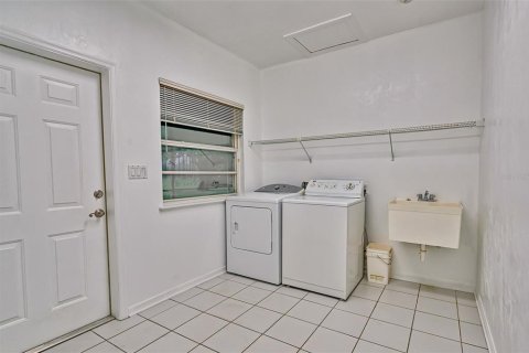 Casa en venta en Alachua, Florida, 4 dormitorios, 271.27 m2 № 1843853 - foto 30