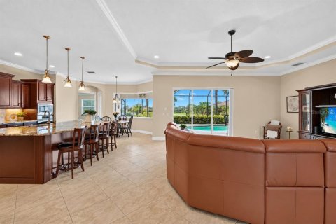 Villa ou maison à vendre à Bradenton, Floride: 3 chambres, 286.14 m2 № 2410124 - photo 9