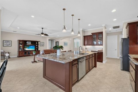 Villa ou maison à vendre à Bradenton, Floride: 3 chambres, 286.14 m2 № 2410124 - photo 7