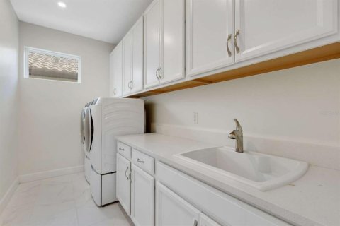 House in Palmetto, Florida 2 bedrooms, 194.91 sq.m. № 1690661 - photo 26