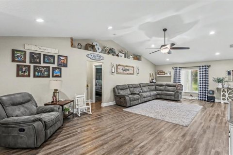 House in Lakeland, Florida 4 bedrooms, 234.86 sq.m. № 2285694 - photo 13