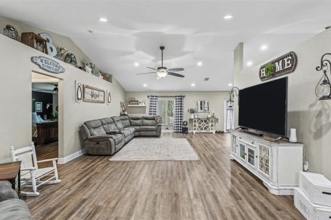 House in Lakeland, Florida 4 bedrooms, 234.86 sq.m. № 2285694 - photo 11