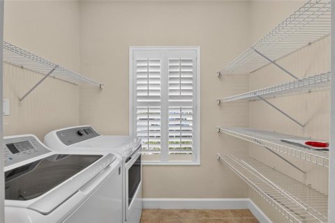 Condo in Gainesville, Florida, 2 bedrooms № 2230429 - photo 26