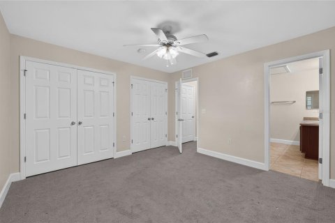 Condo in Gainesville, Florida, 2 bedrooms № 2230429 - photo 20